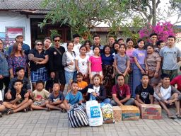 Bunda Ucik Disambut Hangat di Yayasan Semara Putra Klungkung, Penanggung Jawab Apresiasi Kepedulian