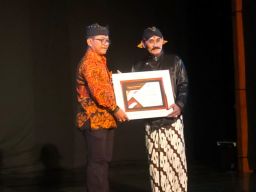 Ketoprak Berlakon Pedhut Mataram, Hibur Warga Surabaya di Taman Budaya Jawa Timur