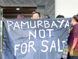 Tolak Reklamasi PSN, LPMK dan AMPS Kenjeran Gelar Aksi di Gedung DPRD Kota Surabaya