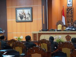 Bupati Tamba Sampaikan Ranperda Perubahan APBD 2024