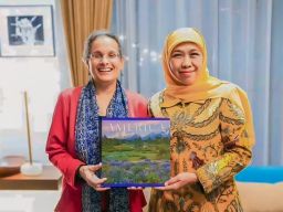 Khofifah Indar Parawansa Diskusikan Kerjasama dengan Duta Besar AS pada Jamuan Makan Malam