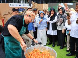 Dorong Budidaya Udang Ramah Lingkungan, Ipuk Fiestiandani Gelar Shrimp Festival