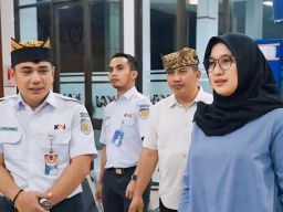 Ipuk Fiestiandani Sambut Kembalinya KA Mutiara Timur di Rute Banyuwangi Surabaya
