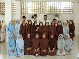 AWS Gelar Pelatihan Jurnalistik di Pondok Pesantren Tertua Madura ‘Nazhatut Thullab’