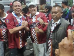 Ketum PWI Pusat Zulmansyah Sambut Pelari SIWO PWI Malang Raya Night Run