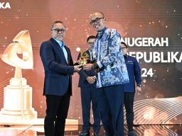 PLN Raih Anugerah ESG Republika 2024 untuk Inovasi Lingkungan dan Pemberdayaan Perempuan