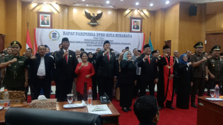 Pimpinan DPRD Kota Surabaya Resmi Mengambil Sumpah, Komisi akan Dibentuk Sesuai Kesepakatan
