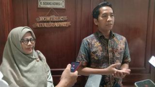 Komisi C DPRD Surabaya: kecam PT KAI Daop 8 atas tindakan eksekusi sepihak.