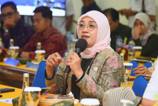 Hindun Anisah Meminta KKP Lebih Massif dalam Meningkatkan Konsumsi Ikan