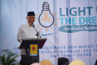 Lima Tahun Program Light Up The Dream: 29.109 Sambungan Listrik Gratis untuk Keluarga Pra-Sejahtera