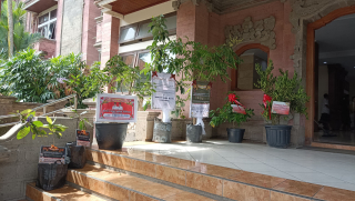 Tidak Hanya Karangan Bunga, Bupati dan Wakil Bupati Jembrana Dikirimi Bibit Tanaman Usai Dilantik