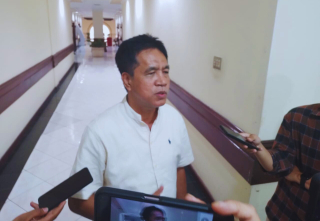 Imam Syafi'i : Anggaran RS Eka Candrarini tidak rasional dengan target pendapatan yang diturunkan.