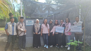 Tingkatkan Kemandirian Ekonomi Panti Asuhan Muhammadiyah Jembrana: YBM PLN UP2B Bali Berikan 1.100 Bibit Ikan Gurame