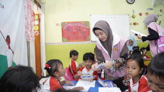 Srikandi dan PIKK PLN Icon Plus Jatim Dukung Pendidikan Prasejahtera di Sekolah Gratis TK untuk Indonesia