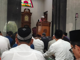 Sholat Idul Fitri 1446 H di Komplek Komando Pendidikan Marinir (Kodikmar) Gunungsari Surabaya