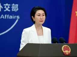 Trump Ancam Naikkan Tarif Impor China Jadi 50%, Beijing Siap Balas Tantangan