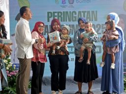 Wali Kota Eri Cahyadi Imbau Warga Surabaya Tak Gunakan Popok Bayi dan Pembalut Sekali Buang