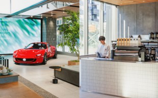 Mazda Hadirkan SUV Terbaru dan Mazda Cafe di GIIAS 2025