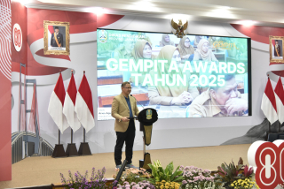 Jadi Pembicaraan dalam PKKMB UNESA, Kadindik Ajak Maba UNESA Ambil Peran dalam SDM Unggul