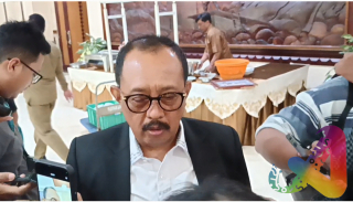 Bukan Jawaban Tapi Amarah Armuji Meledak Didepan Wartawan