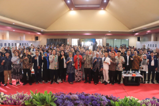 Emil Dardak Puji Langkah Unitomo Gaungkan Inovasi Hijau dan Transformasi Digital