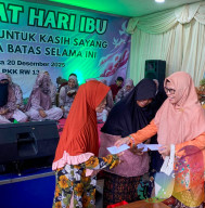 Maknai Hari Ibu dengan Kepedulian, Enny Minarsih Bersama Reni Astuti Santuni Lansia dan Janda