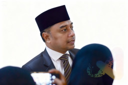 Atasi Mahasiswa Miskin Sulit Biaya Kuliah, Eri Cahyadi Revisi Perwali Beasiswa Surabaya