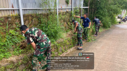 Masuk Hari ke-12, Satgas TMMD Bersihkan Mushallah dan Lingkungan Gardenia