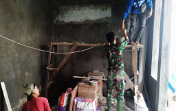  Dari Hujan hingga Mendung, Pengerjaan RTLH TMMD Tetap Dikebut