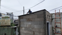 Gotong Royong TNI dan Warga Bangun MCK Program Unggulan TNI AD di Depok