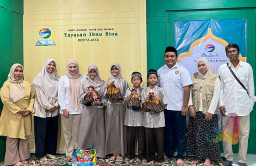 Safari Ramadan Ajeng Wira Wati Hadirkan Senyum Anak Yatim di Kertajaya