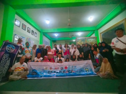 Ikasmanca Berbagi di Akhir Ramadhan, Santuni Panti Asuhan dan Mantan Guru