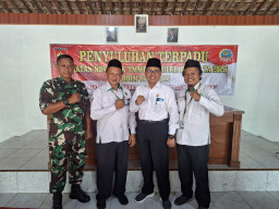 Perkuat Kerukunan Umat Beragama, Penyuluh Kemenag Hadir di TMMD Reguler 128 Desa Godo