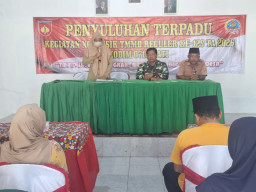 Dorong Angkong Demi Percepatan Pengecoran, Progres Rumah Shahroni Capai 65 Persen