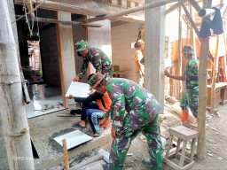 Satgas TMMD Pati Kebut Renovasi RTLH, Warga Terharu Rumah Rapuh Kini Jadi Layak Huni