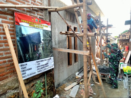 Kejar Target, Satgas TMMD Ke-128 Kodim 0718/Pati Percepat RTLH Milik Syahroni