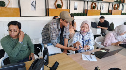 Praktisi AI Filmmaker Rumah Literasi Digital Surabaya Bongkar Rahasia Konten AI Viral