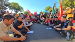 DPRD Surabaya Apresiasi Aksi Mahasiswa, Kritik adalah Energi Demokrasi Kata Cak YeBe