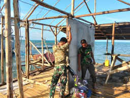 Pembongkaran Dinding dan Atap Tandai Awal Renovasi RTLH Milik Bapak Nardianto