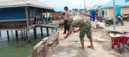 Renovasi RTLH Milik Ibu Syamsiah di Desa Umbele Rampung Dipasangi Atap oleh Satgas TMMD