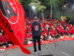 Refleksi Kudatuli di Surabaya, Guru Besar UNAIR dan Pelaku Sejarah Wariskan Semangat Demokrasi ke Gen Z