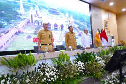 Buka Bimtek FKDM, Wali Kota Jakarta Timur Tekankan Deteksi Dini dan Lapor Cepat
