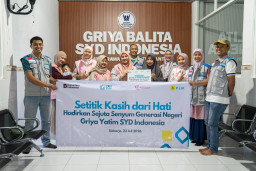 Usung semangat Kemerdekaan RI, Srikandi PLN UP3 Surabaya Selatan Wujudkan Kepedulian kepada Anak Yatim dan Dhuafa