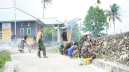 Satgas TMMD Ke-129 Kodim 1311/Morowali Laksanakan Pembersihan Lingkungan Bersama Warga