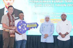 Khofifah dan AHY Resmikan Kawasan ASRI di Gresik, 166 Rumah Layak Huni Rampung Dibangun