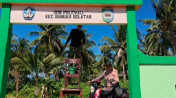 Pengecatan Pagar SDN Polewali Rampung, Satgas TMMD Tingkatkan Kerapian Fasilitas Sekolah