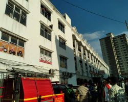 Hutang Pinjol, Ini Video Nekat Ingin Loncat dari Lantai 4 Ruko Refles Belmon Jakarta Barat