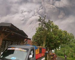 Erupsi Semeru, Akses Menuju Kecamatan Pronojiwo Masih Terputus