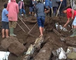 Selain Tewaskan 8 Orang, Gempa M 4.8 di Bali Juga Picu Tanah Longsor