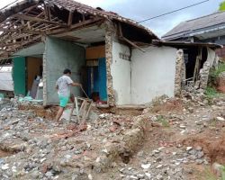 Fenomena Pergerakan Tanah di Bogor Membuat Sejumlah Rumah Rusak